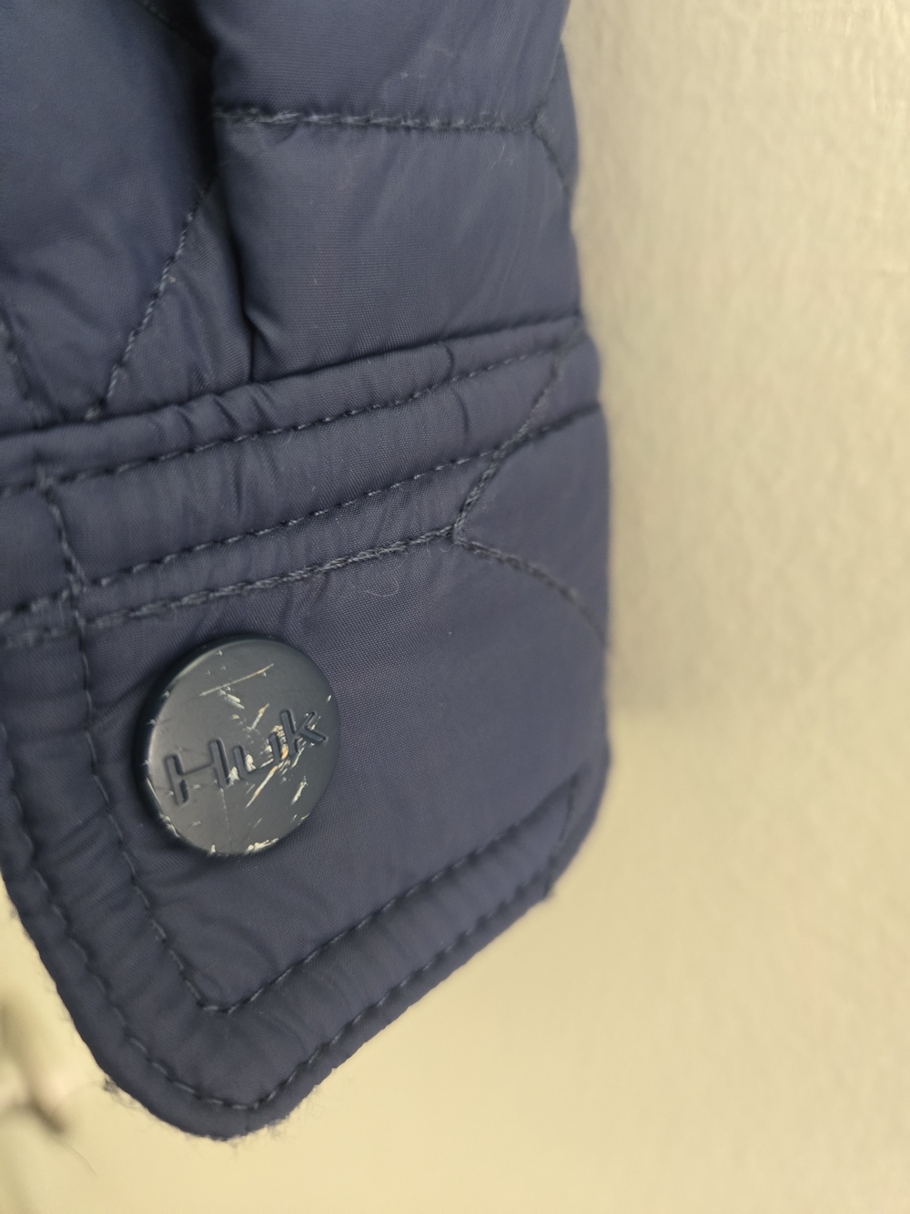 HUK Men's Standard Ballast Quilted Reversible - Picture 5 of 8